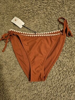 Shade & Shore Rust Bikini Set with White Scalloped Trim